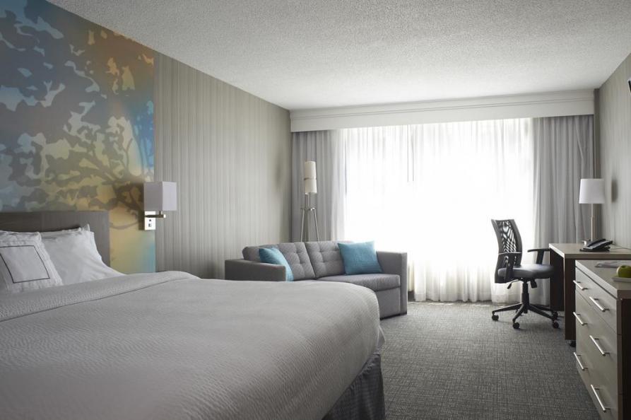 Courtyard by Marriott Toronto