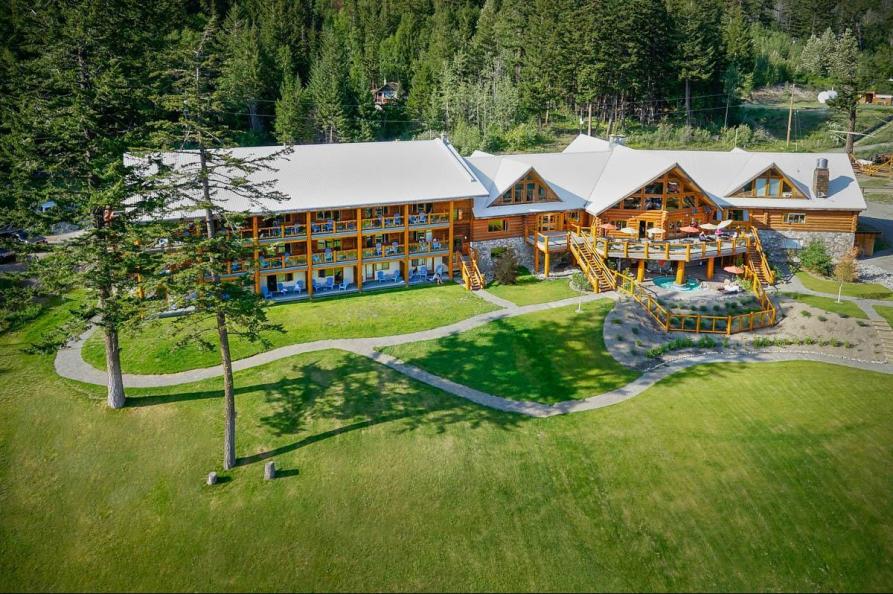 Tyax Lodge & Heliskiing